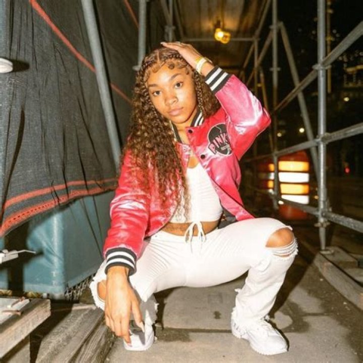 Jania Meshell (Instagrammer) Wiki, Bio, Age, Height, Weight, Measurements, Net Worth, Boyfriend, Facts