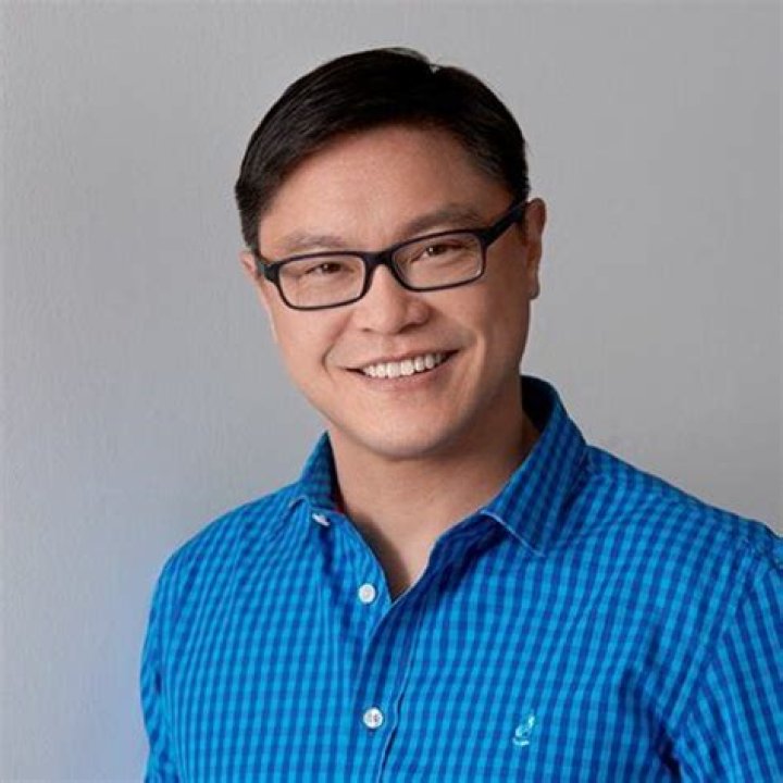 Jason Fung Bio, Wiki, Age, Family, Wife, Nephrologist Career and Net Worth