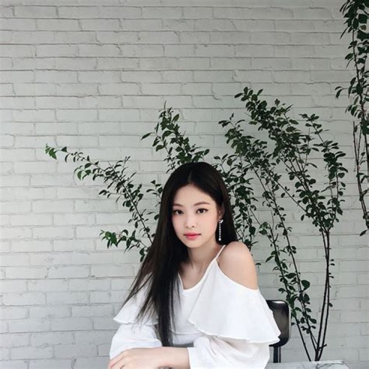 Jennie Kim (Korean Singer) Age, Height, Weight, Measurements, Boyfriend, Net Worth, Career, Facts