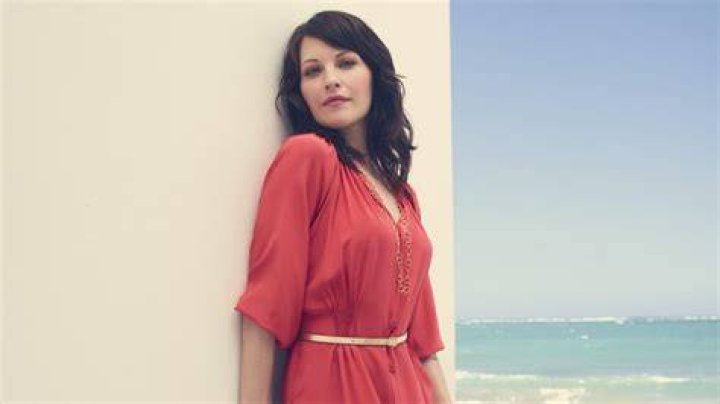 Jill Flint Bio, Wiki, Age, Family, Husband, Royal Pains, Movies, and Net Worth