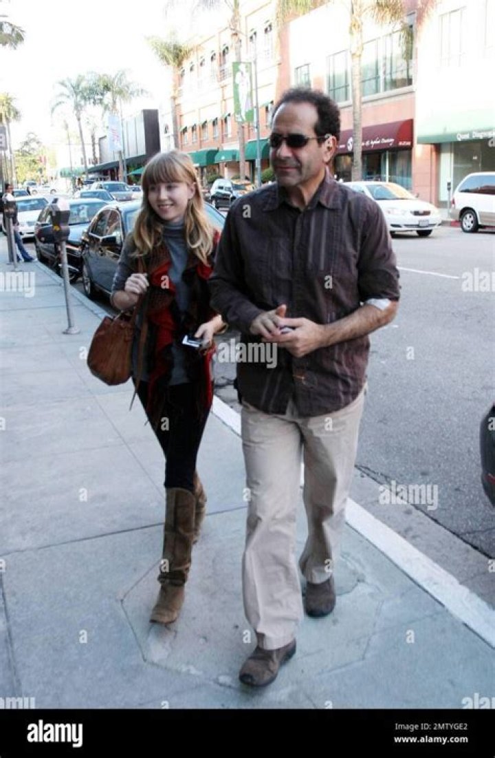 Josie Lynn Shalhoub, Sophie Shalhoub: Age, Height Boyfriend Facts on Tony Shalhoub’s Daughter