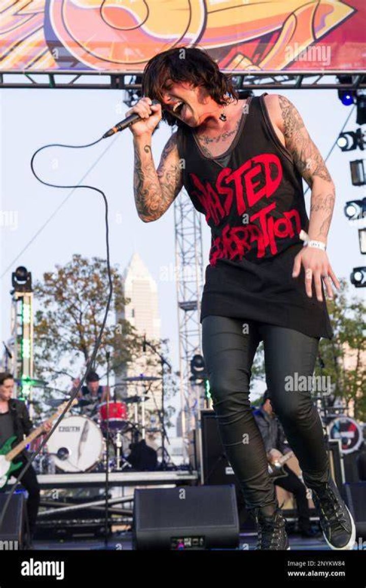 Kellin Quinn Wife: Katelynne Quinn Bio, Age, Husband, Sons, Daughter, and Net Worth