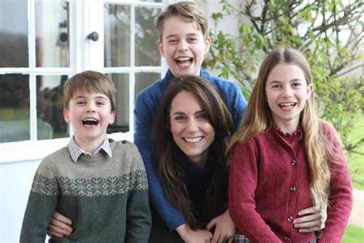 Kelly Leveque Bio, Wiki, Age, Family, Wife, Nutrionist Career, YouTube and Net Worth