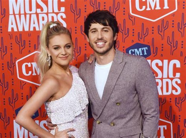 Kelsea Ballerini Husband: Morgan Evans Age, Wife, Net Worth, Height, Wiki, Instagram