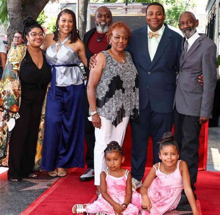 Kenan Thompson | Brother, Age Gap And Family