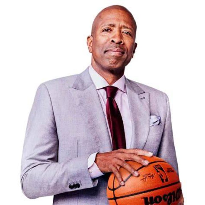 Kenny Smith Net Worth: Career & Lifestyle
