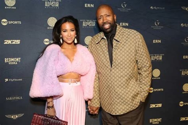 Kenny Smith Wife, Daughter, Son, Family, Net Worth, Height, Body Net Worth