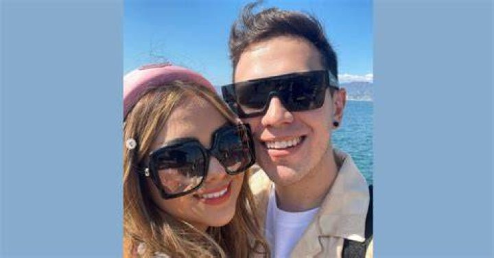 Larry Ethnicity Revealed: Is He Black Or White? Family Background And Parents Details