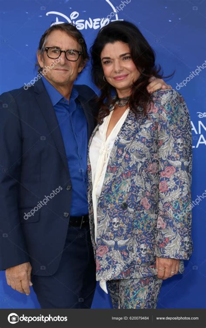 Laura San Giacomo, Matt Adler’s Wife – Bio and Best TV Appearances