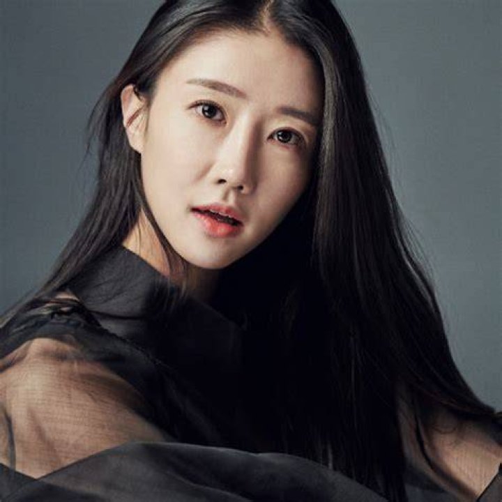 Lee Hwayoung