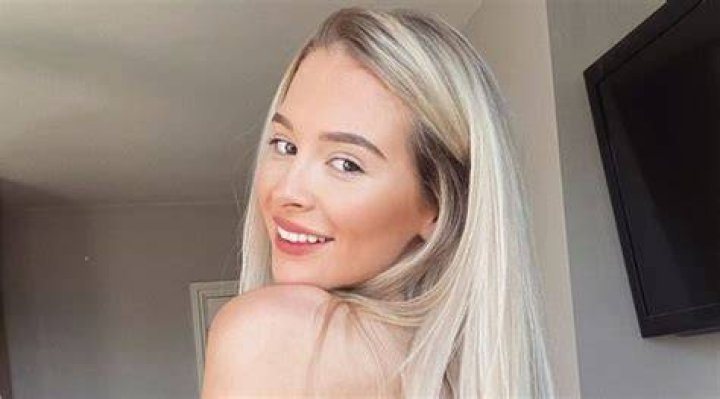 Louisa Khovanski Bio, Age, Net Worth, Career