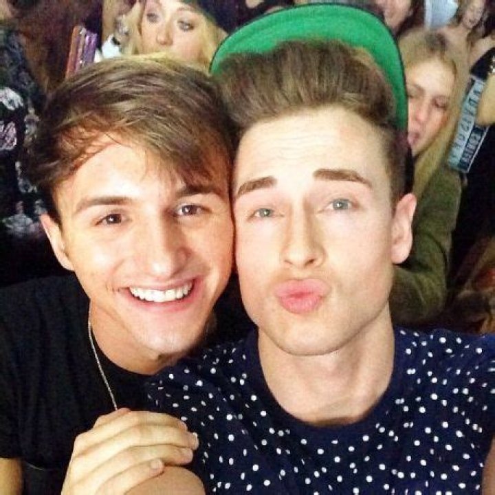 Lucas Cruikshank: Boyfriend, net worth, tattoos, smoking & body facts