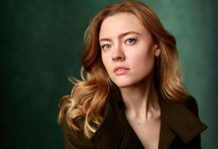 Madeleine Byrne Bad Hair: Age, Wiki, Biography, Height, Boyfriend, Instagram, How Old?