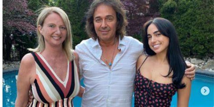 Maria Georgas | Parents And Sibilings