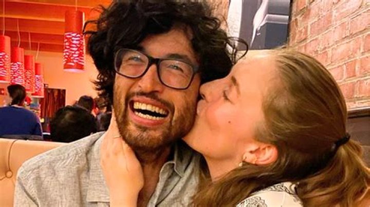 Matt Blankenship and Frannie Marin Are In Survivor’s First Showmance