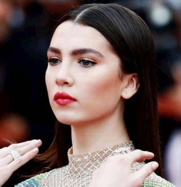 Maya Henry (Liam Payne Fiance) Bio, Age, Height, Parents, Engagement Ring