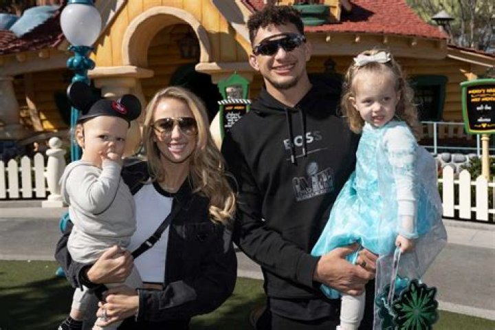 Meet Cindy Kaza Husband Rich Redmond: Do They Have Kids? Family And Parents