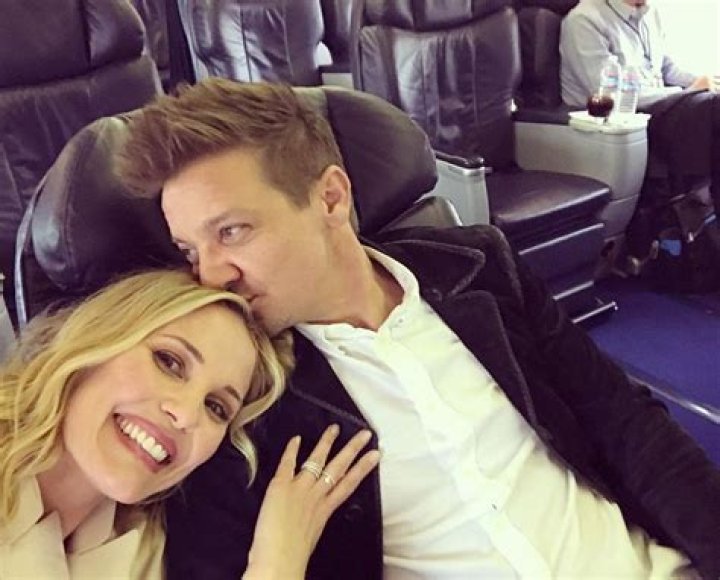 Meet Leslie Bibb Siblings Christa Bibb Parents And Family