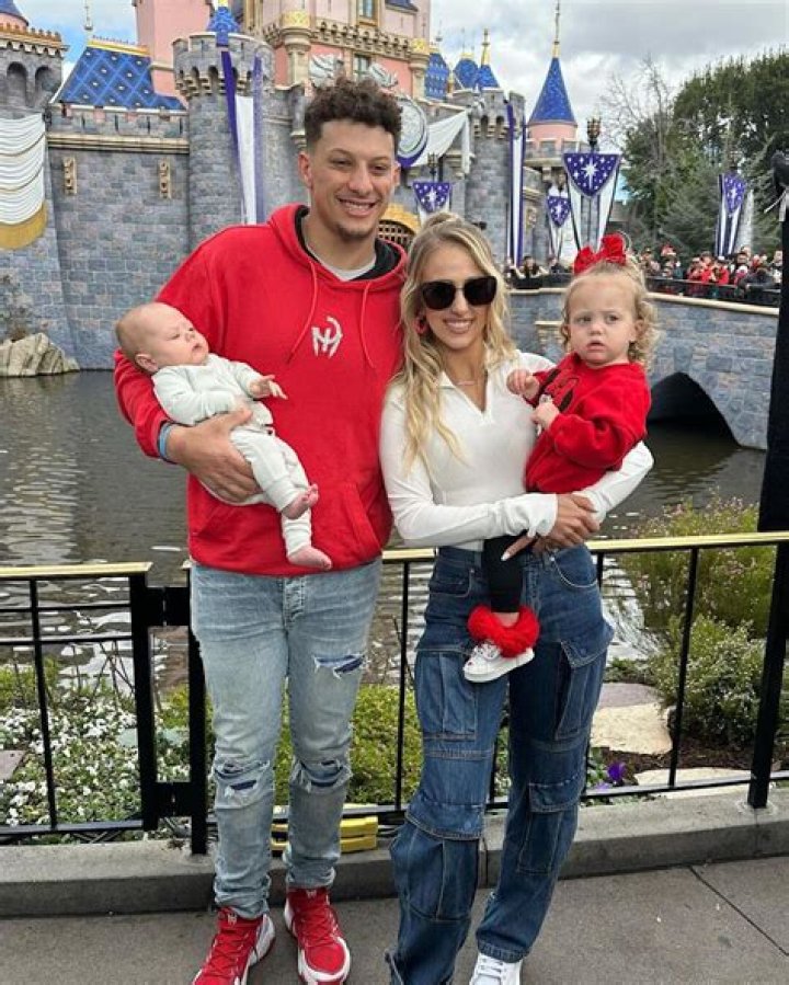 Mel the Dj Bio, Wiki, Age, Net Worth, Height, Wife, Son, Family, and Sister