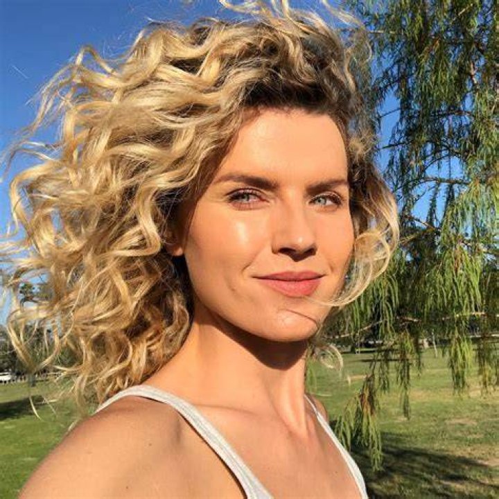 Melanie Zanetti (Actress) Wiki, Bio, Age, Height, Weight, Measurements, Husband, Net Worth, Facts