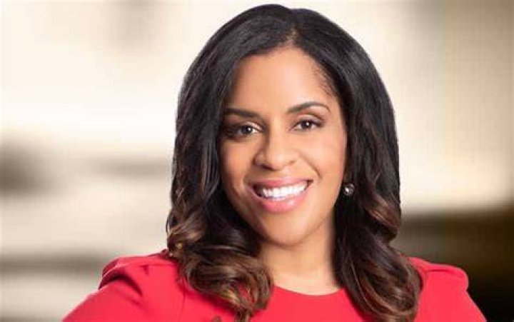 Mikey Hood Bio, Age, Husband, Family, KDKA, Net Worth, Salary