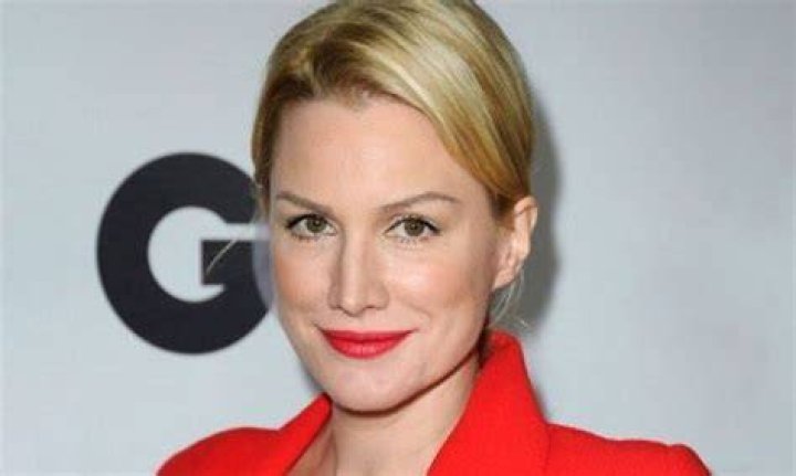 Naked Truth Of Ioan Gruffudd’s Wife – Alice Evans – Net Worth