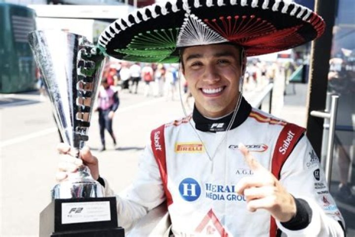Noel Leon