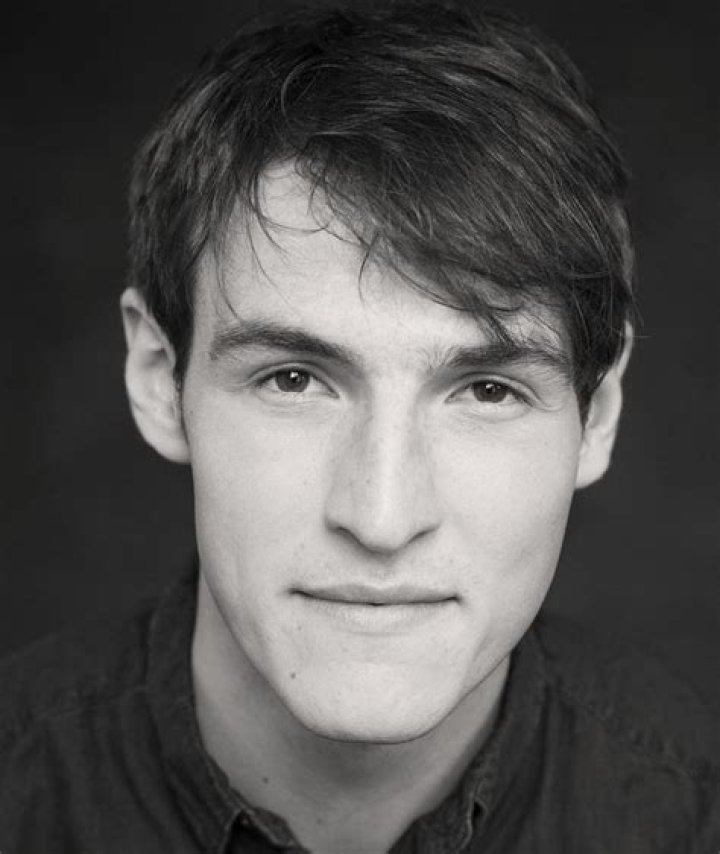 Normal People Rob: Eanna Hardwicke Age, Birthday, Wiki, Biography, Height