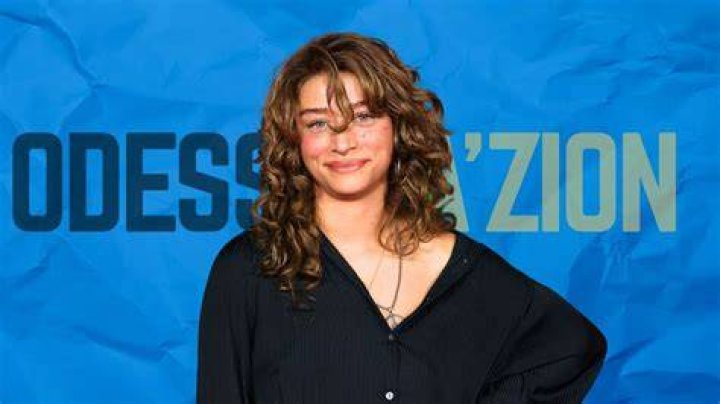 Odessa A’zion Bio, Age, Height, Family, Parents, Siblings, Dating, Films, Tv Shows And Net worth