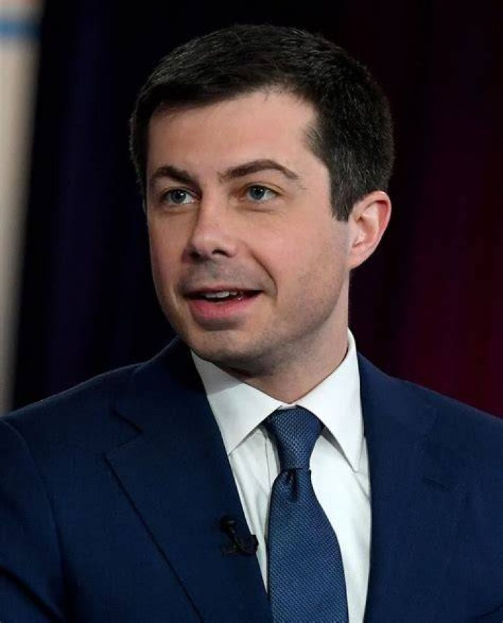 Pete Buttigieg (Mayor) Biography, Wiki, Age, Net Worth, Height, Husband, Education, Donations, Wife, Military, Married, Father, President, and Quotes