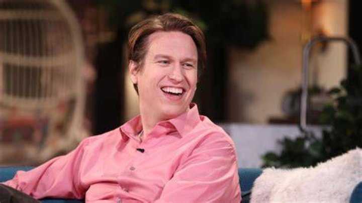 Pete Holmes Age, Height, Movies and TV Shows, Education, Family