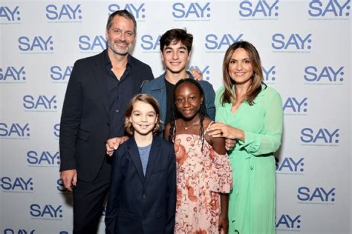 Peter Hermann (Actor)Bio, Wiki, Age, Height, Svu, Children, Wife, Siblings, Movies and TV Shows