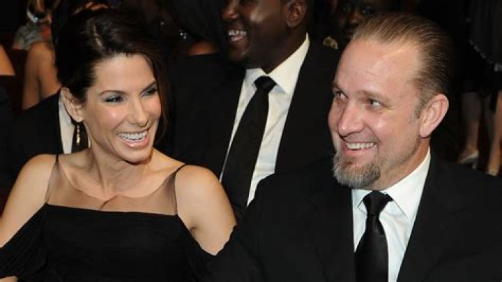 Phil Kessel Wife Or Girlfriend: Is He Married To Sandra Pereira? Age Difference & Net Worth