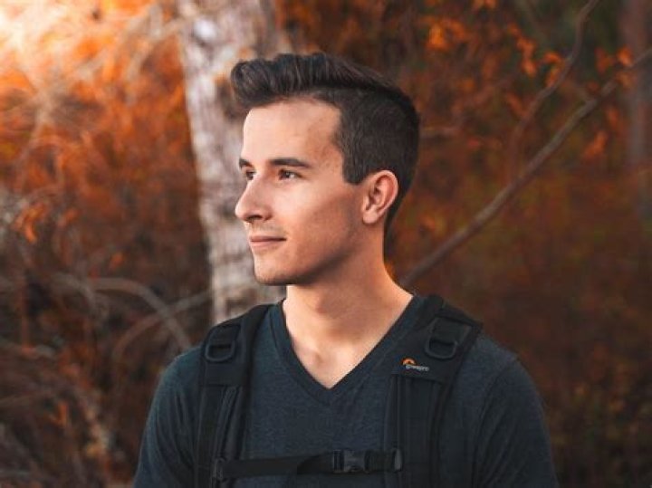 Quinn Lundberg – Biography, Age, Wiki, Facts About Zach Galifianaki’s Wife