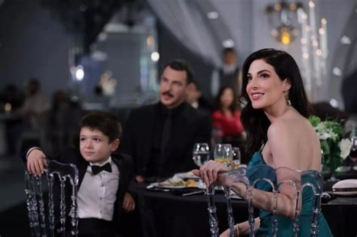 Razane Jammal Paranormal: Age, Wiki, Boyfriend, Parents, Instagram
