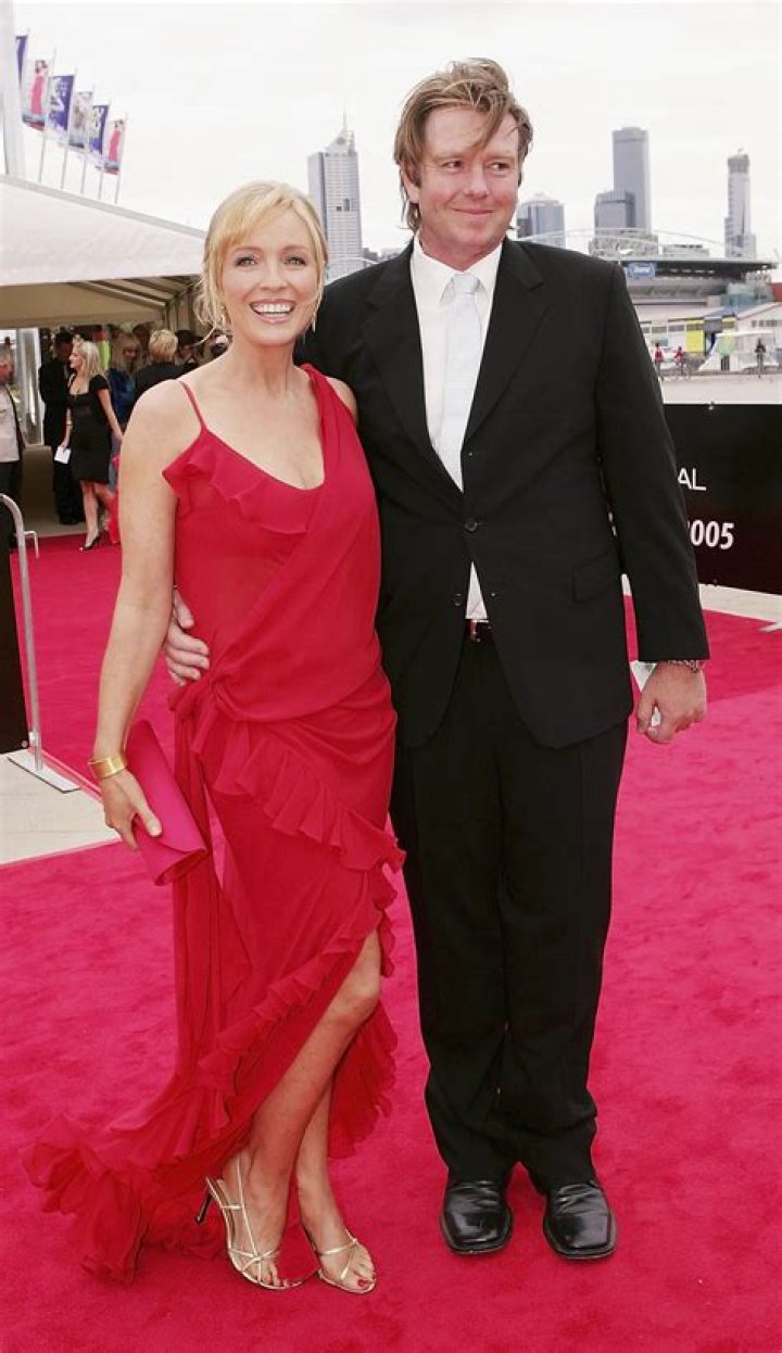 Rebecca Gibney Biography, Age, Family, Husband, Children, Movies, TV Shows