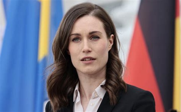 Sanna Marin Bio, Wiki, Age, Parents, Husband, Daughter, Ikä, Blazer, Prime Minister and Net Worth