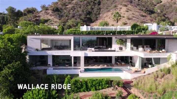 Santiago Arana From Buying Beverly Hills: Net Worth, Age, Wikipedia, Birthday & Instagram of the Real-Estate Agent!