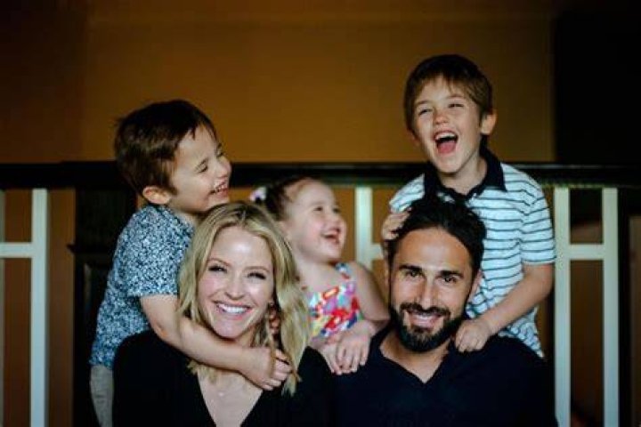 Sara Haines Parents | Who Are Dick And Sandy Haines