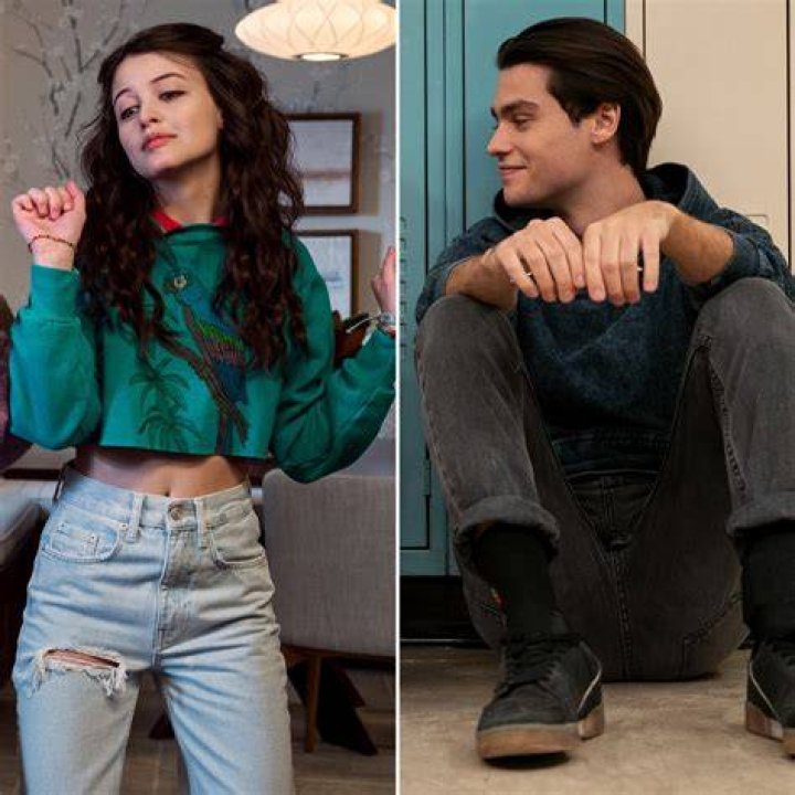 Sara Waisglass Sexuality And Gay Rumors – Who Is Her Boyfriend / Girlfriend?