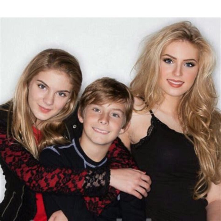 Sawyer Sharbino (Actor) Wiki, Bio, Age, Height, Weight, Net Worth, Sisters, Family, Career, Facts