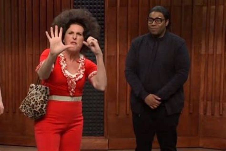 SNL: Who Is Molly Shannon Father James F. Shannon? Comedian’s Car Accident & Family Tragedy