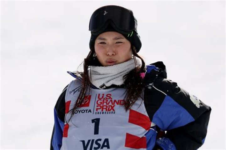 Snowboarder: Chloe Kim Siblings: Sisters Erica Kim & Tracy Kim; Family Details Explored