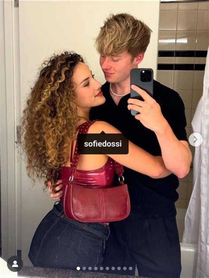 Sofie Dossi Parents Abir Dossi And Mike Dossi: Are They Still Married?