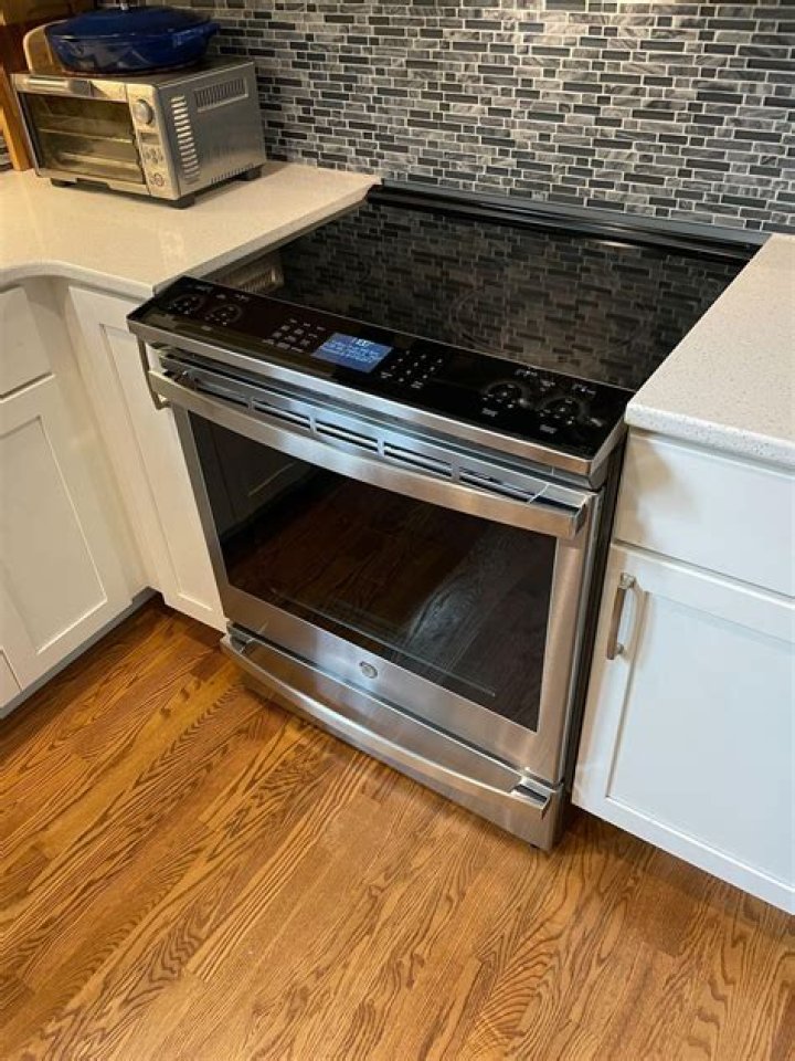Stoves Kitchen Net Worth: How Rich is the TeamRar YouTuber?