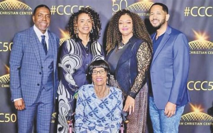 Taffi Dollar Wiki, Bio, Age, Creflo Dollar Wife, Children, Ministry, Salary, Daughter, Net Worth
