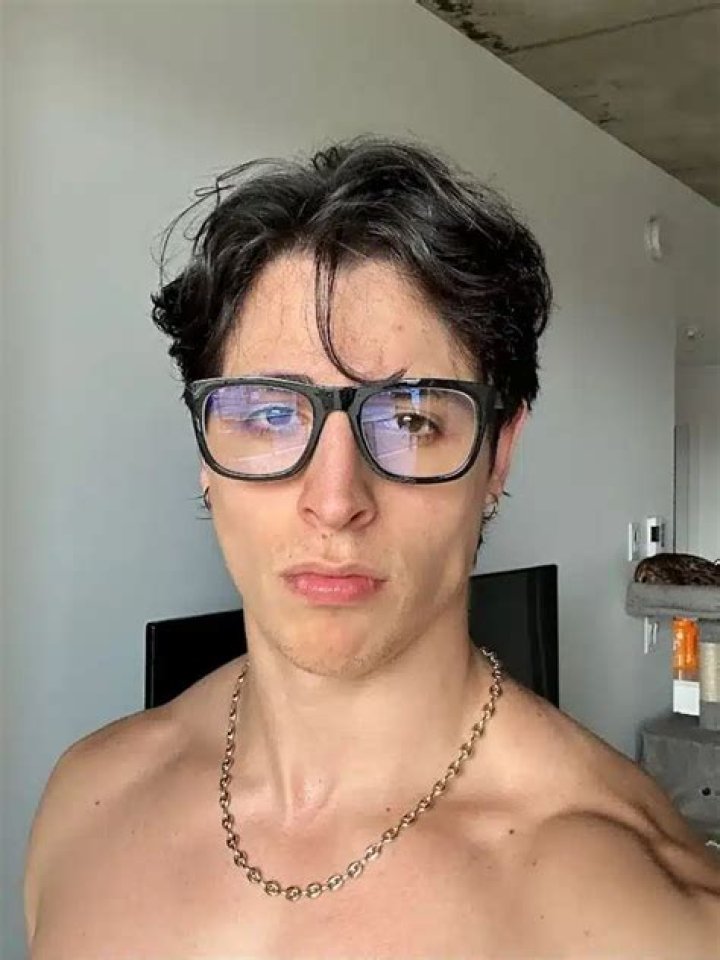 Tiago Ramos (Youtuber) Wiki, Bio, Age, Height, Weight, Dating, Girlfriend, Net Worth, Career, Facts