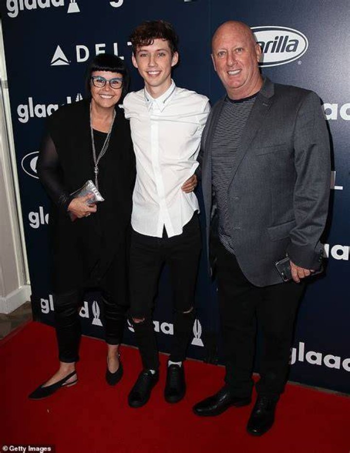 Troye Sivan Parents | Laurelle Mellet And Shaun Mellet | Siblings And Family
