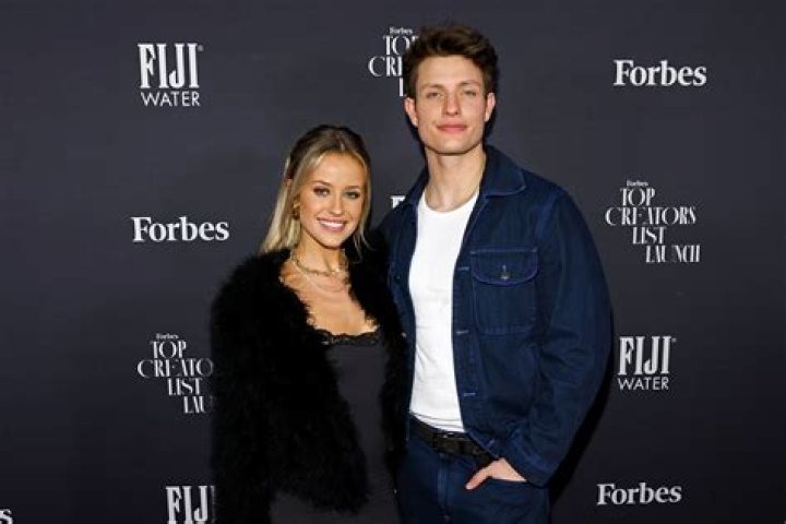 Twitch: Curtisryan Age, Wikipedia, Twitter, Girlfriend, Net Worth