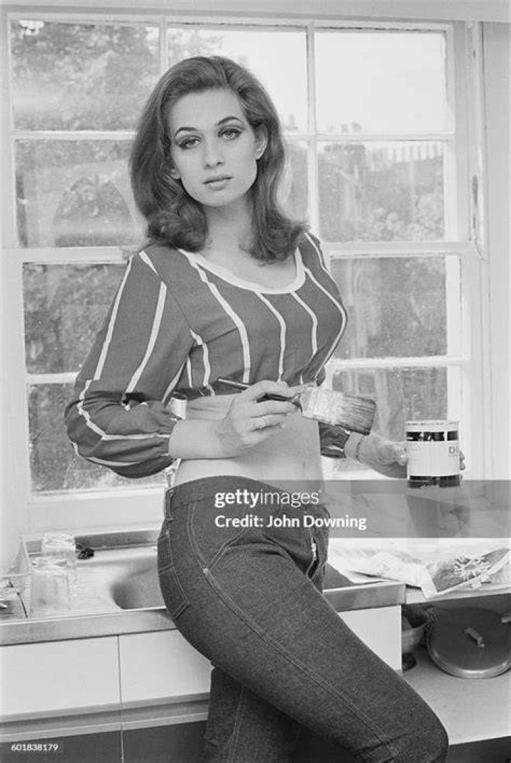 Valerie Leon
